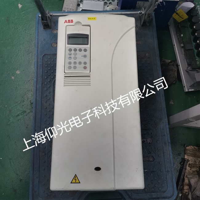 西安ABB變頻器中文面板連接不上或黑屏故障原因分析及解決辦法(來(lái)仰光免費(fèi)檢修)