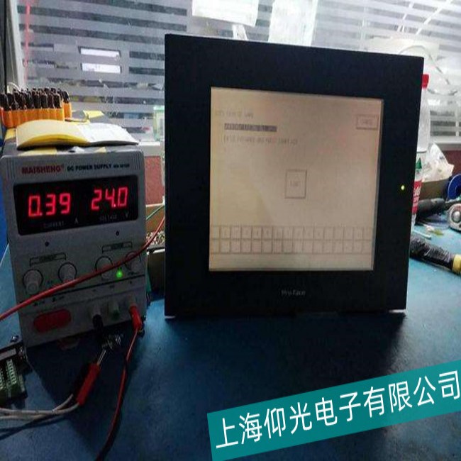 廣西服務(wù)業(yè)施耐德觸摸屏XBTF011110開機(jī)走到一半就不動故障維修費用