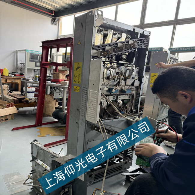 �Ϸ�ABB ACS580׃�l����ͣ��ֻ��׃�l�����Ϗ�(f��)λ����Ͷ���\(y��n)�оS�ް���