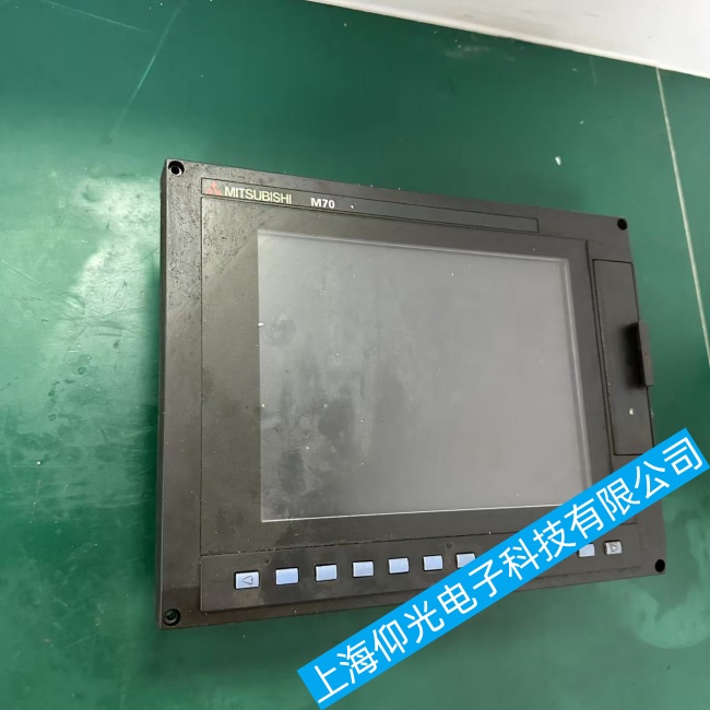三菱 M70 數(shù)控系統(tǒng)操作屏上電無(wú)顯示故障維修經(jīng)驗(yàn)豐富
